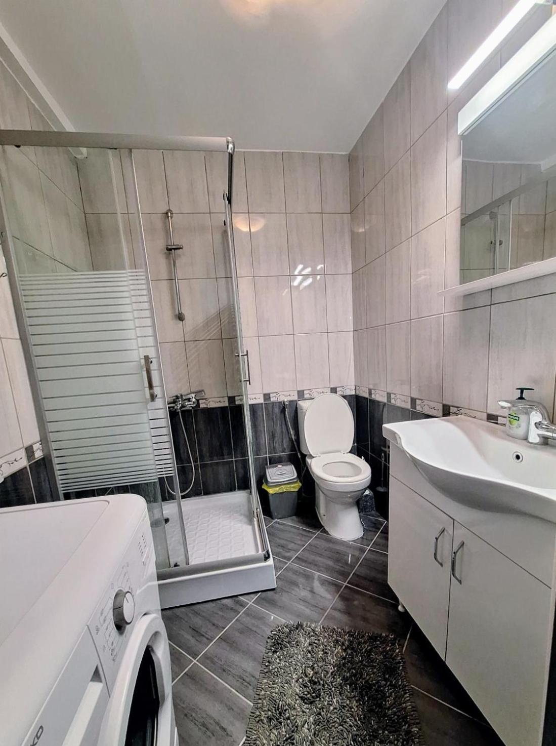 Skopje City Centar Apartment Near Marriott Екстер'єр фото